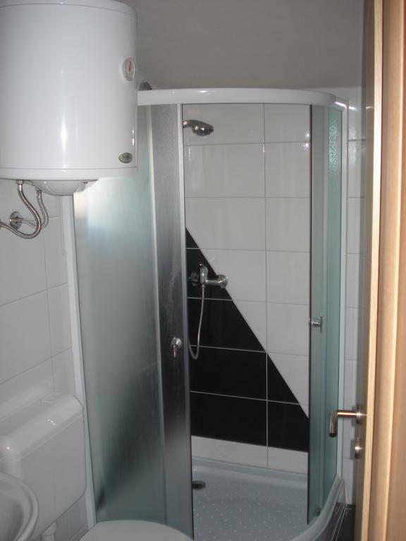 Apartments Niko Vir Room photo